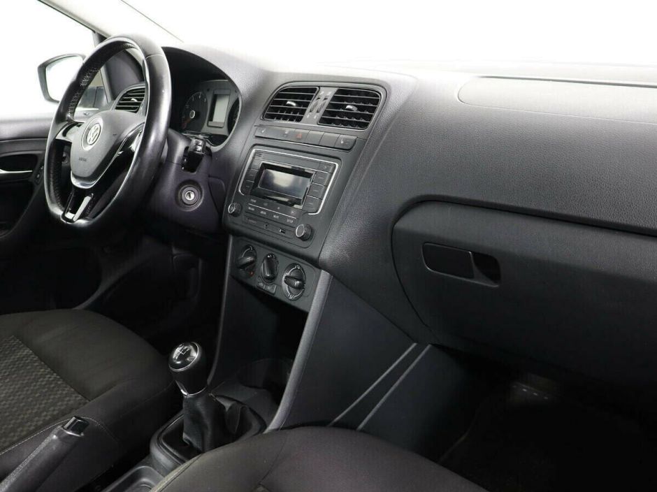 Volkswagen Polo 1.6 МКПП, 2016, 96 000 км фото 8