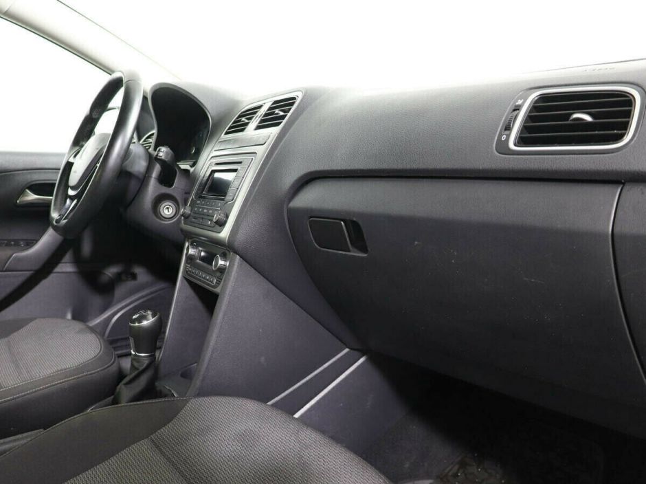 Volkswagen Polo 1.6 МКПП, 2019, 52 000 км фото 9