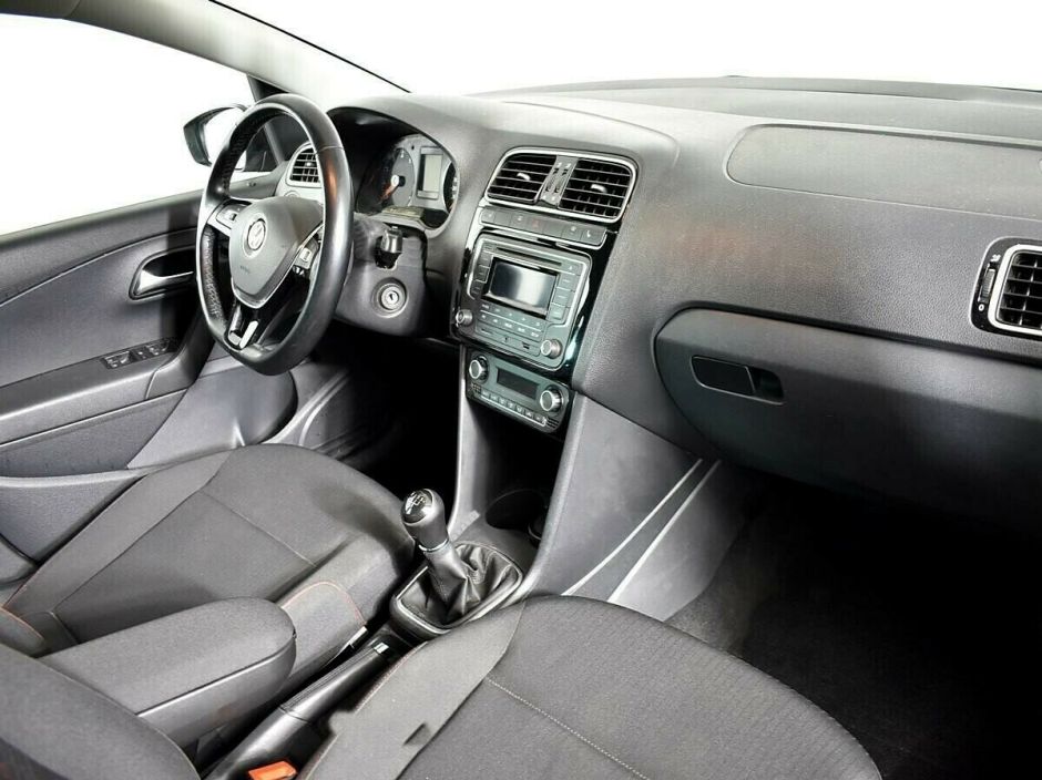 Volkswagen Polo 1.6 МКПП, 2017, 81 000 км фото 5