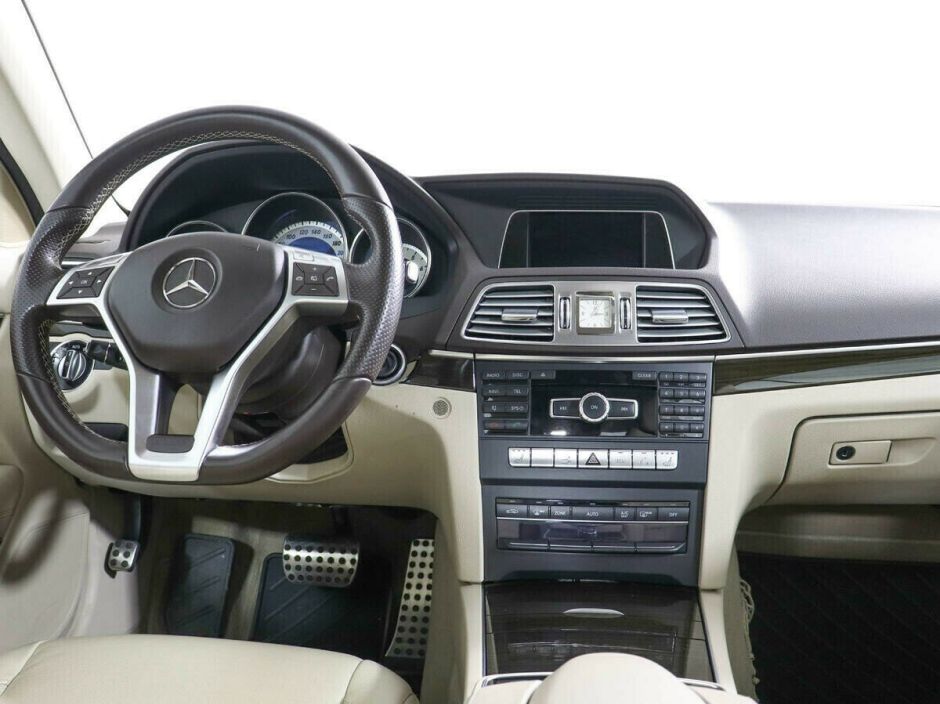 Mercedes-Benz E-Класс 2.0 АКПП, 2015, 97 000 км фото 9