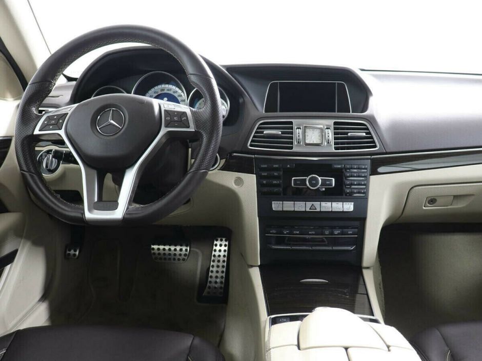 Mercedes-Benz E-Класс 2.0 АКПП, 2014, 112 000 км фото 5