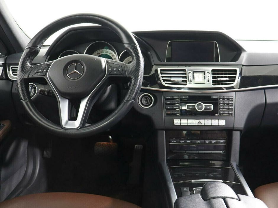 Mercedes-Benz E-Класс 3.0 АКПП, 2014, 119 000 км фото 8