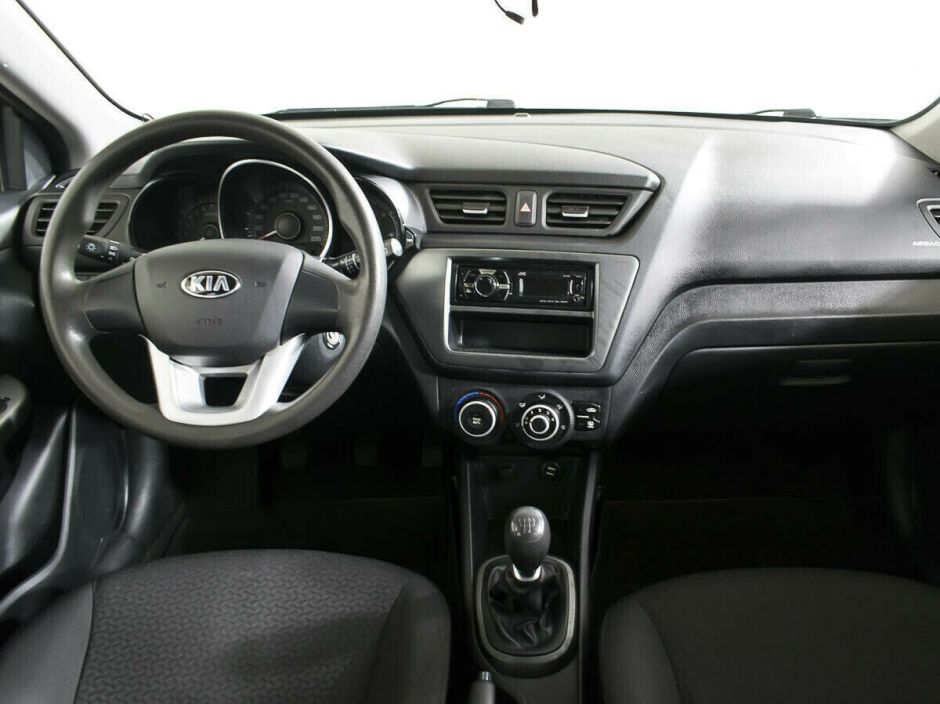 Kia Rio 1.6 МКПП, 2013, 121 000 км фото 9