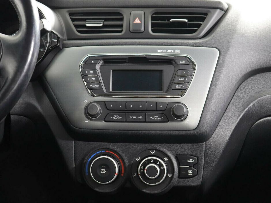 Kia Rio 1.6 МКПП, 2014, 114 000 км фото 7