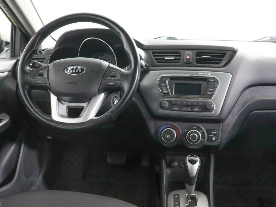 Kia Rio 1.4 АКПП, 2014, 118 000 км фото 8