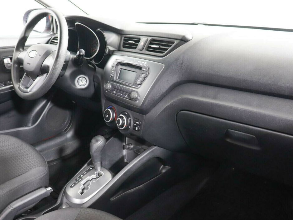 Kia Rio 1.6 АКПП, 2013, 131 000 км фото 9