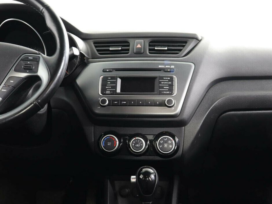 Kia Rio 1.6 АКПП, 2016, 94 000 км фото 9