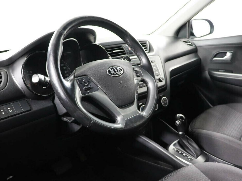 Kia Rio 1.6 АКПП, 2017, 81 000 км фото 5