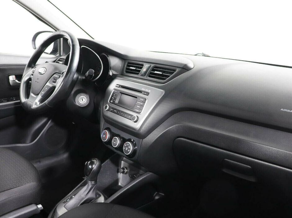 Kia Rio 1.6 АКПП, 2017, 81 000 км фото 10