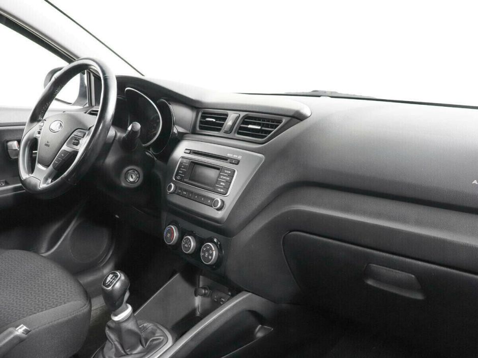 Kia Rio 1.6 МКПП, 2016, 96 000 км фото 9