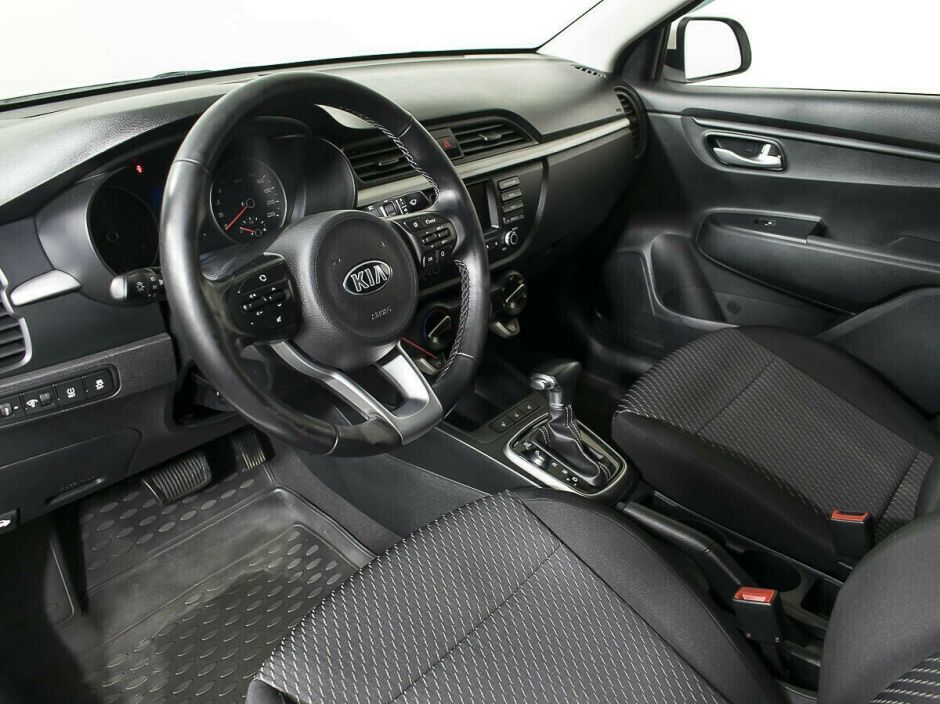 Kia Rio 1.6 АКПП, 2018, 63 000 км фото 5