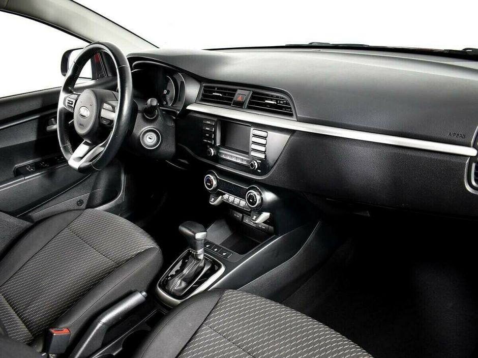 Kia Rio 1.6 АКПП, 2019, 60 000 км фото 6