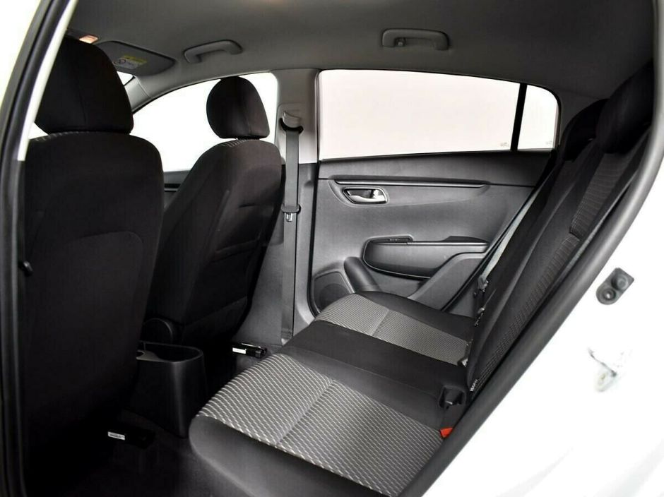 Kia Rio 1.6 АКПП, 2018, 61 000 км фото 7