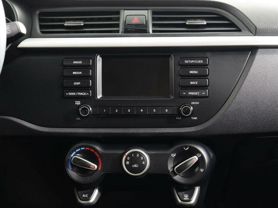 Kia Rio 1.6 АКПП, 2018, 60 000 км фото 8