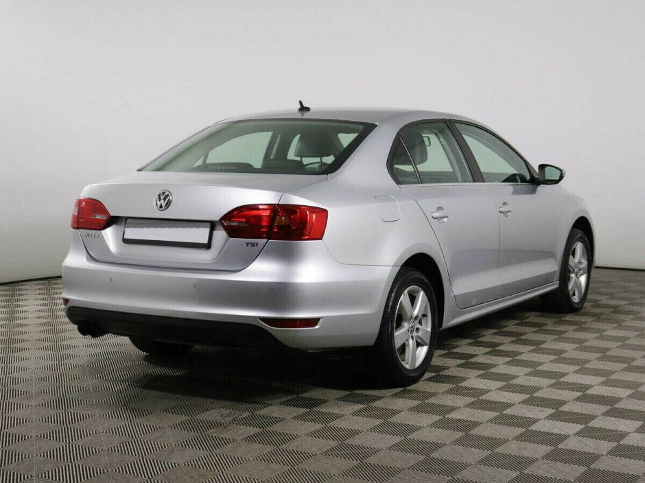 Volkswagen Jetta 1.4 РКПП, 2011, 145 000 км фото 3