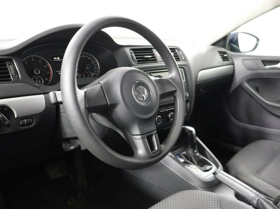 Volkswagen Jetta 1.6 АКПП, 2012, 143 000 км фото 6