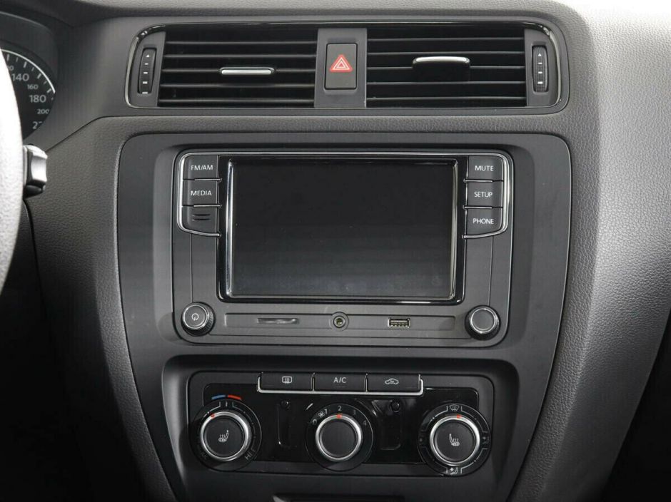 Volkswagen Jetta 1.6 АКПП, 2012, 143 000 км фото 9