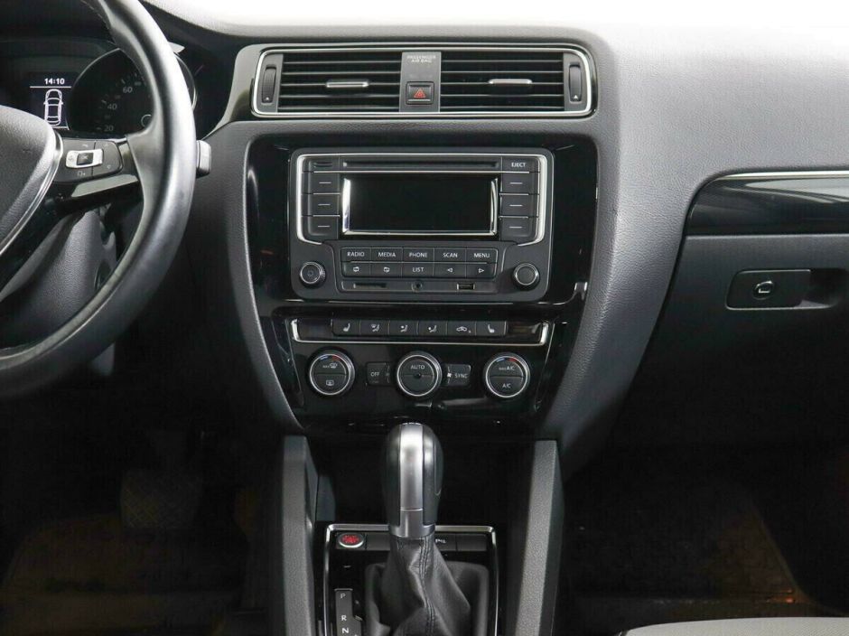 Volkswagen Jetta 1.4 РКПП, 2017, 75 000 км фото 9
