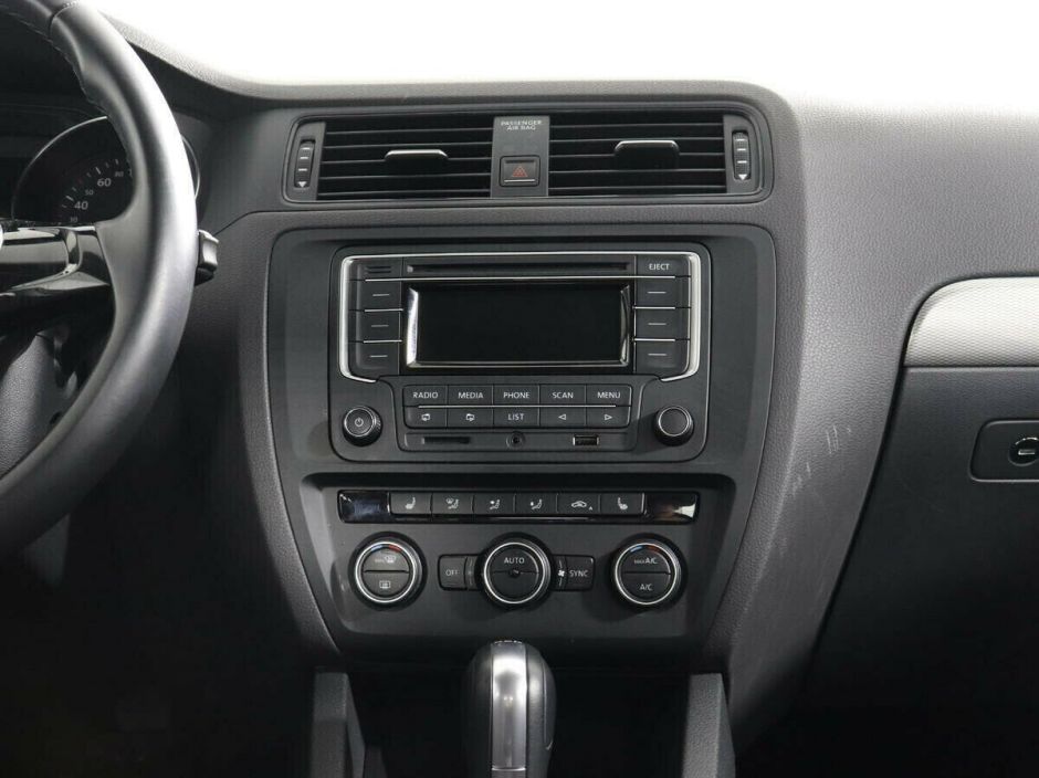 Volkswagen Jetta 1.4 РКПП, 2018, 67 000 км фото 9