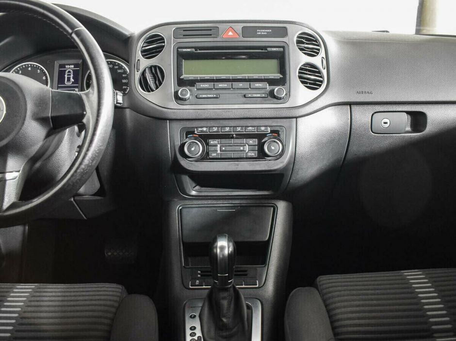Volkswagen Tiguan 2.0 АКПП, 2010, 168 000 км фото 5