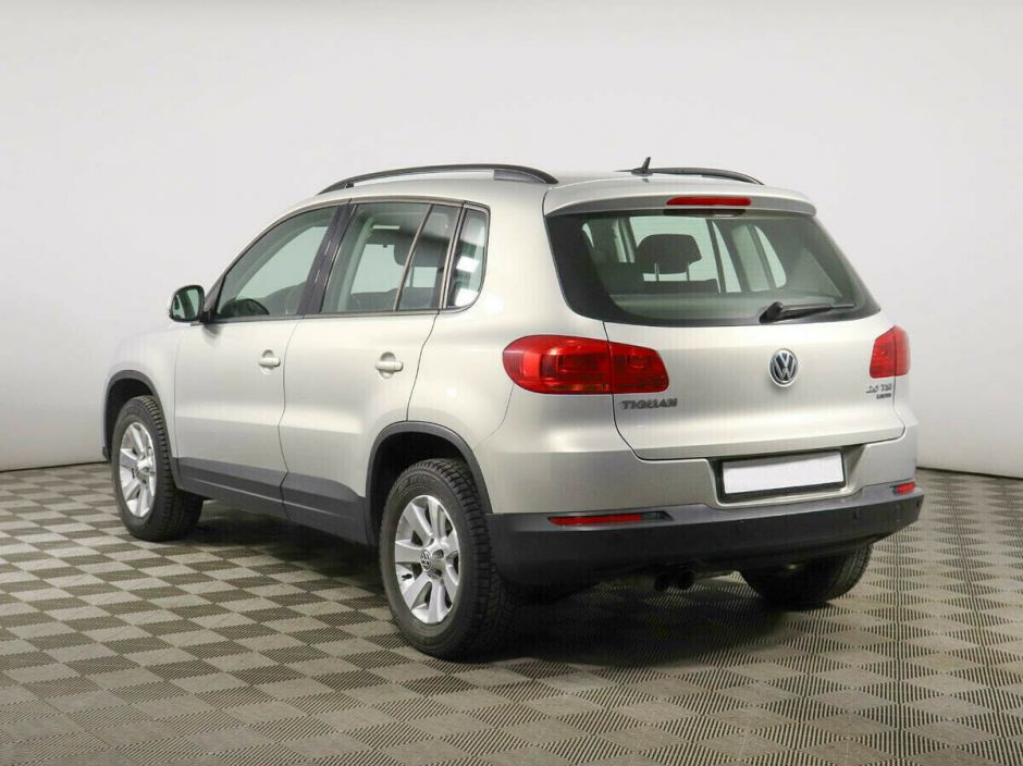 Volkswagen Tiguan 2.0 АКПП, 2012, 134 000 км фото 4