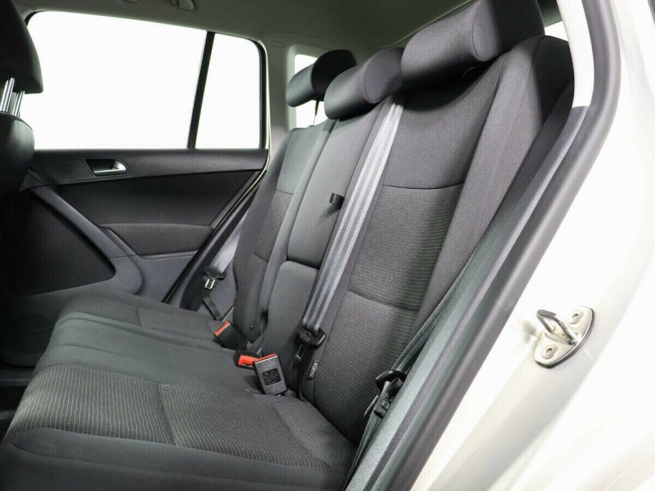 Volkswagen Tiguan 2.0 АКПП, 2012, 134 000 км фото 9