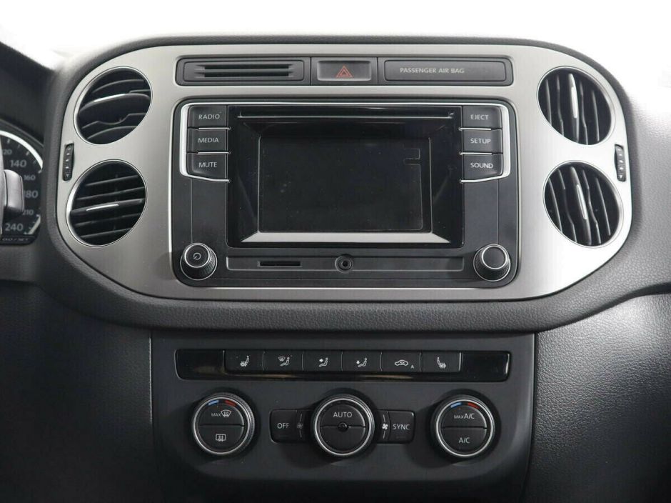 Volkswagen Tiguan 2.0 АКПП, 2012, 139 000 км фото 8