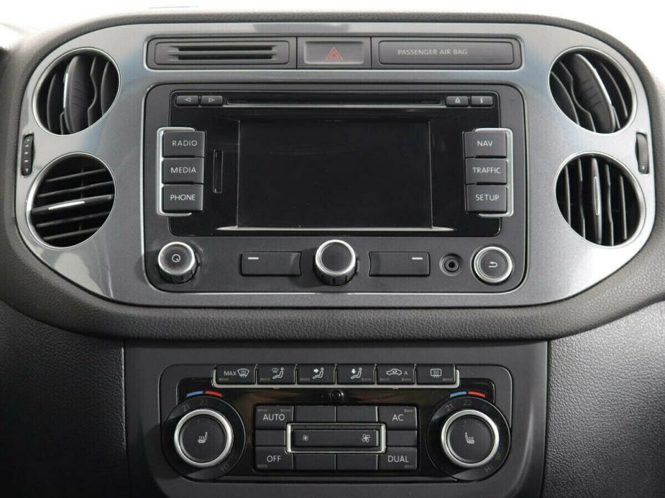 Volkswagen Tiguan 2.0 АКПП, 2015, 96 000 км фото 9