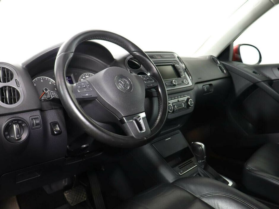 Volkswagen Tiguan 2.0 АКПП, 2012, 134 000 км фото 7