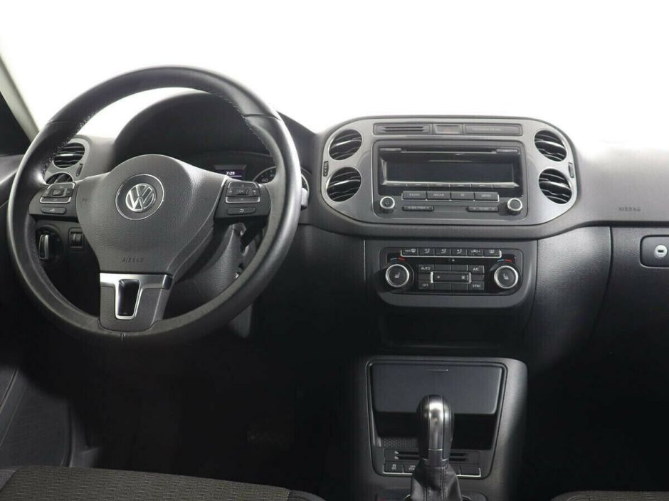 Volkswagen Tiguan 2.0 АКПП, 2013, 132 000 км фото 5