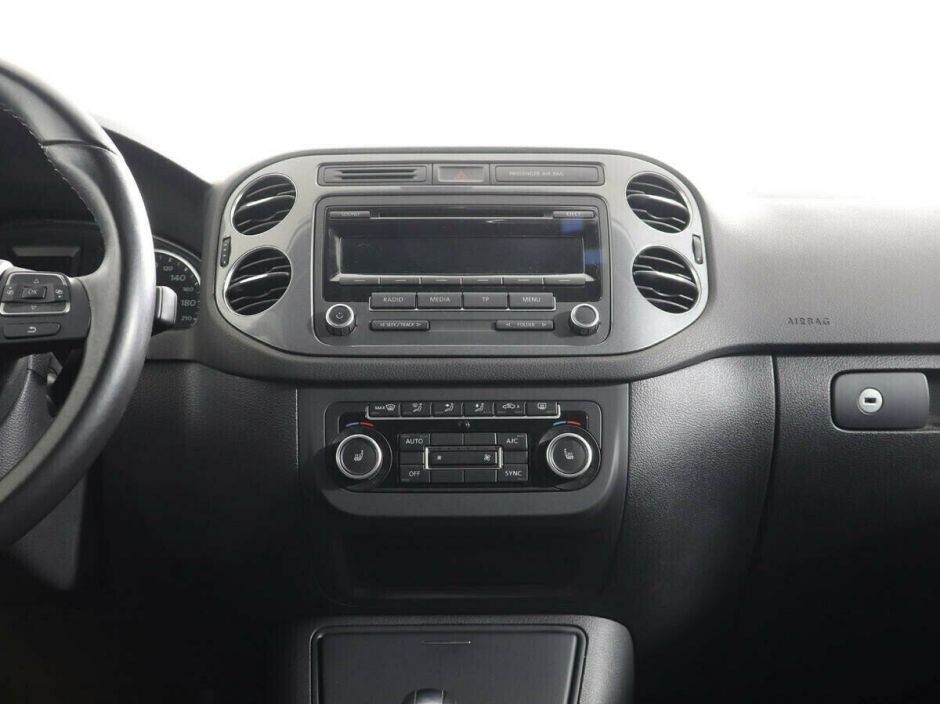 Volkswagen Tiguan 2.0 АКПП, 2013, 132 000 км фото 8