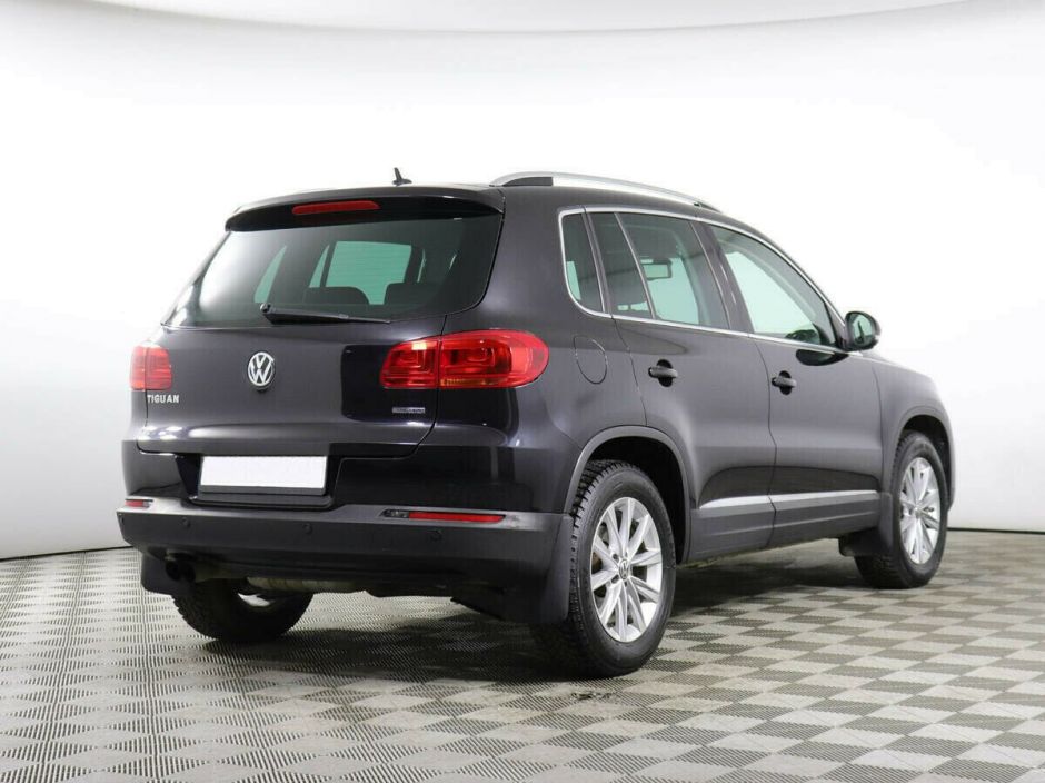 Volkswagen Tiguan 2.0 АКПП, 2013, 120 000 км фото 3