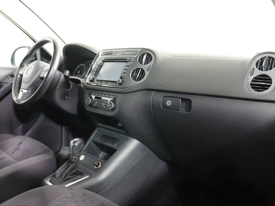 Volkswagen Tiguan 2.0 АКПП, 2013, 120 000 км фото 8