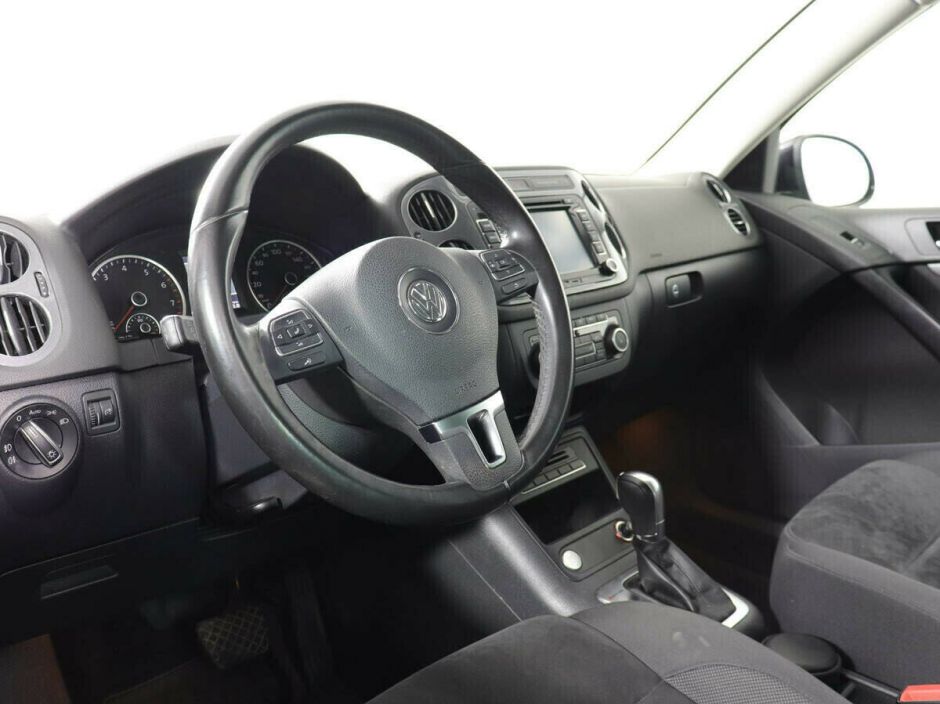 Volkswagen Tiguan 2.0 АКПП, 2013, 120 000 км фото 9