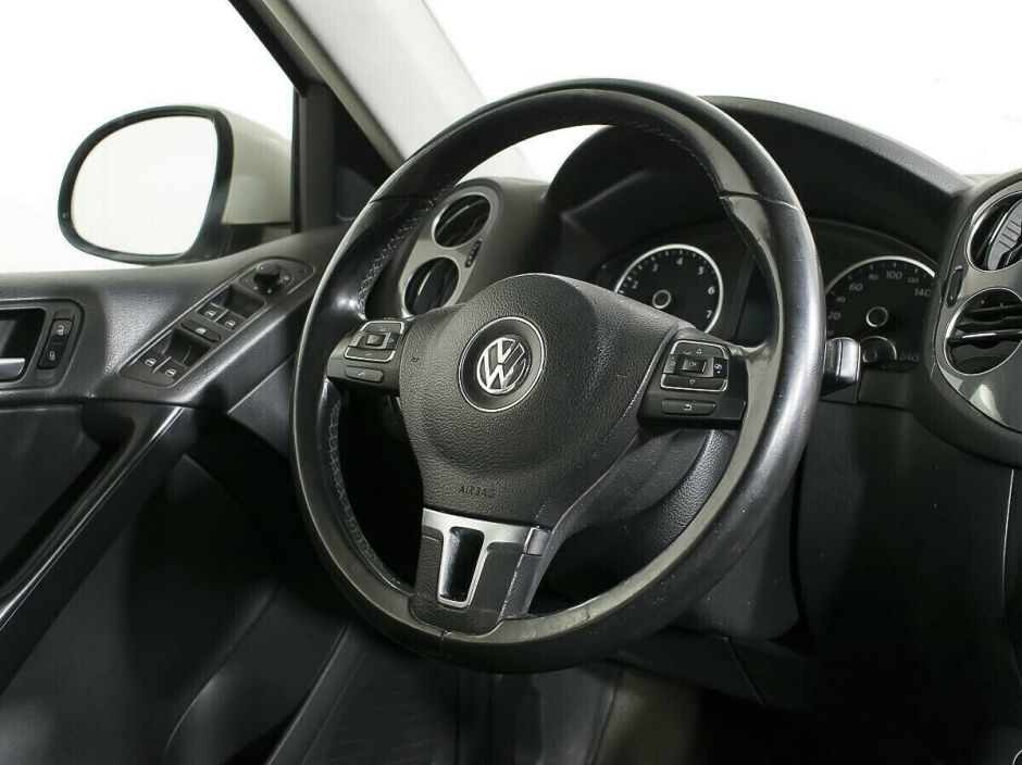 Volkswagen Tiguan 2.0 АКПП, 2015, 109 000 км фото 5
