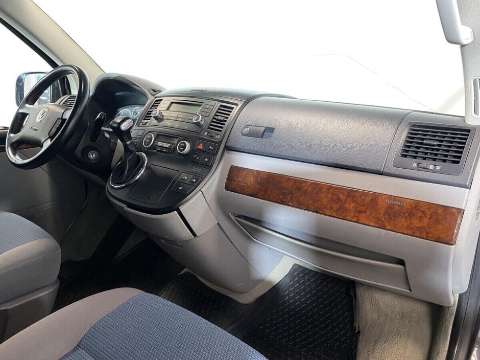 Volkswagen Multivan 3.2 АКПП, 2007, 197 000 км фото 6
