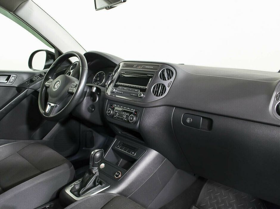 Volkswagen Tiguan 2.0 АКПП, 2016, 98 000 км фото 8