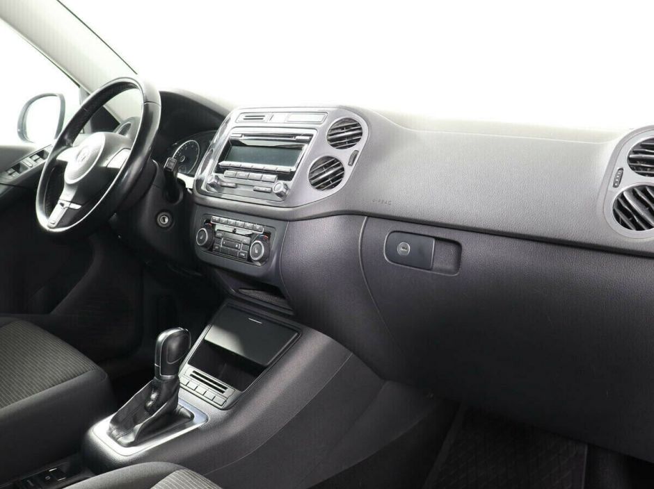 Volkswagen Tiguan 1.4 РКПП, 2013, 127 000 км фото 8