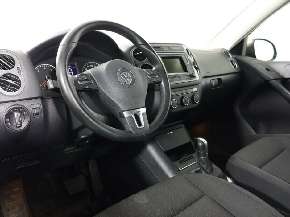 Volkswagen Tiguan 2.0 АКПП, 2015, 109 000 км фото 6