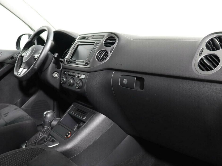 Volkswagen Tiguan 2.0 АКПП, 2012, 135 000 км фото 6