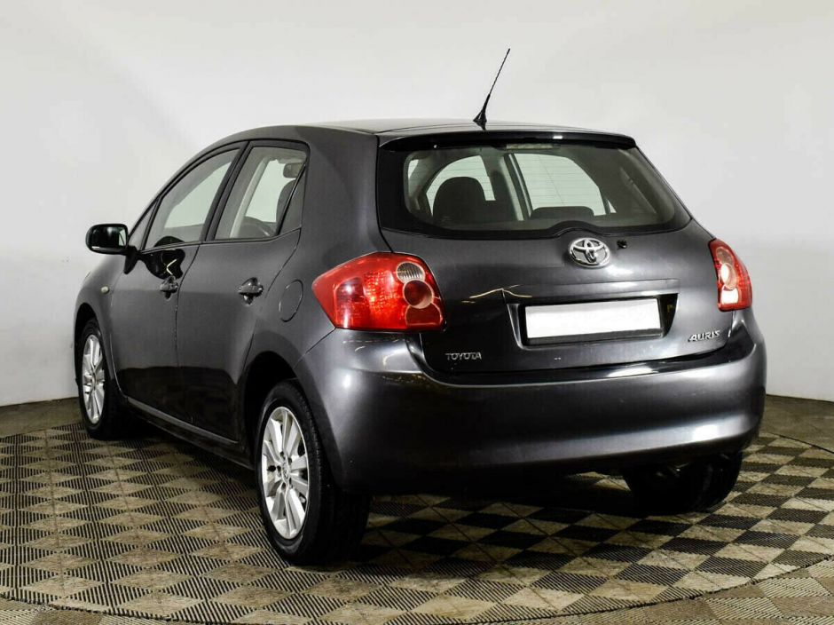 Toyota Auris 1.6 РКПП, 2008, 181 000 км фото 2