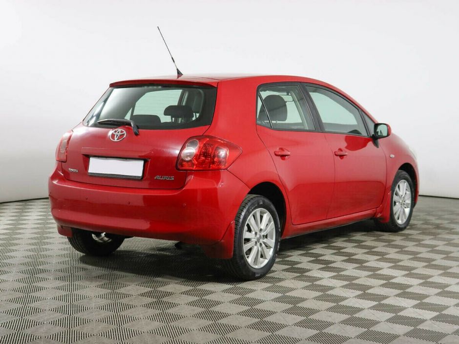 Toyota Auris 1.6 МКПП, 2010, 170 000 км фото 2