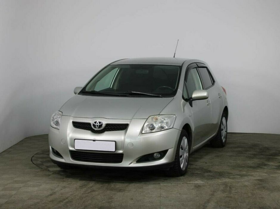 Toyota Auris 1.6 МКПП, 2009, 180 000 км фото 1