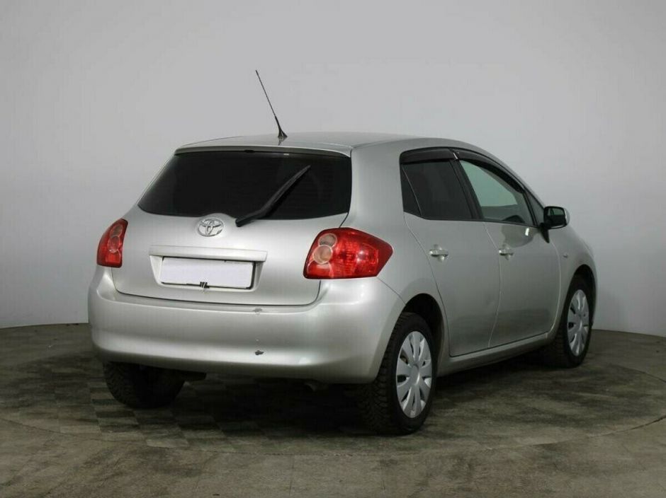 Toyota Auris 1.6 МКПП, 2009, 180 000 км фото 2