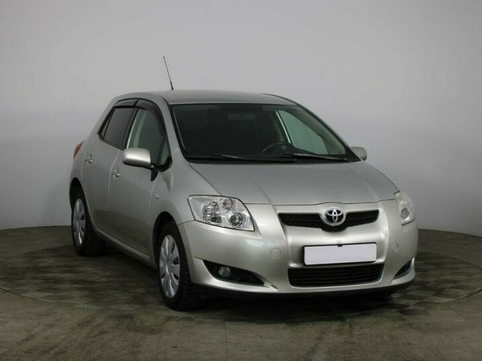 Toyota Auris 1.6 МКПП, 2009, 180 000 км фото 3