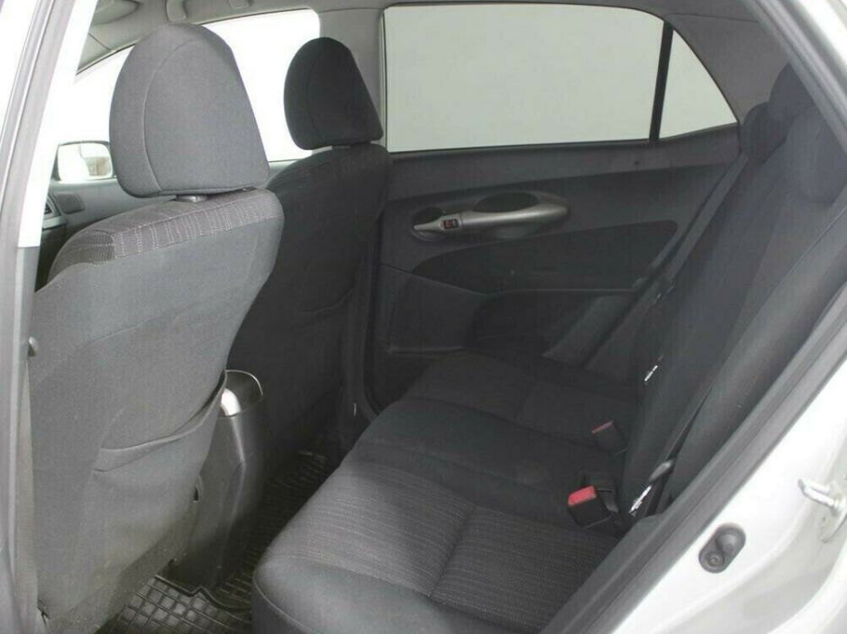 Toyota Auris 1.6 МКПП, 2009, 180 000 км фото 6