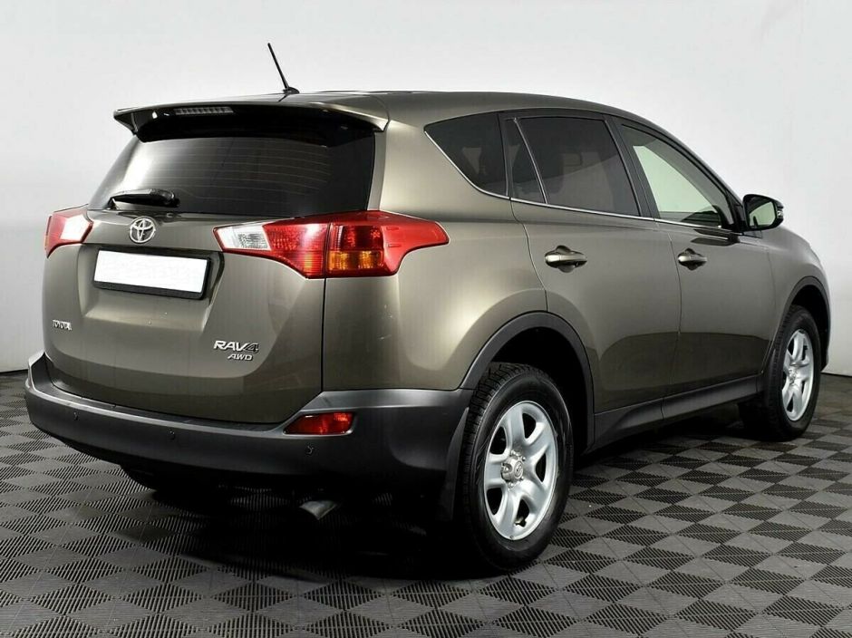 Toyota RAV4 2.2 АКПП, 2012, 138 000 км фото 2