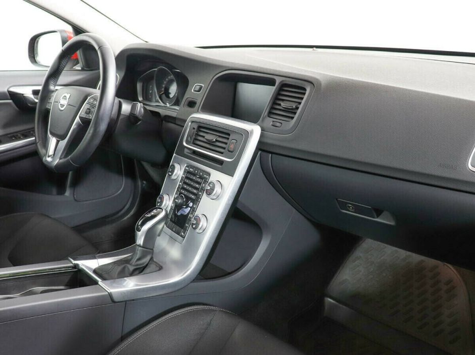 Volvo S60 1.5 АКПП, 2017, 72 000 км фото 6