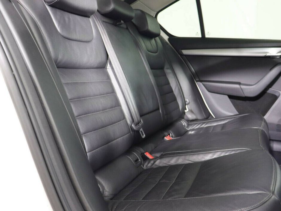Skoda Octavia 1.8 РКПП, 2013, 125 000 км фото 10