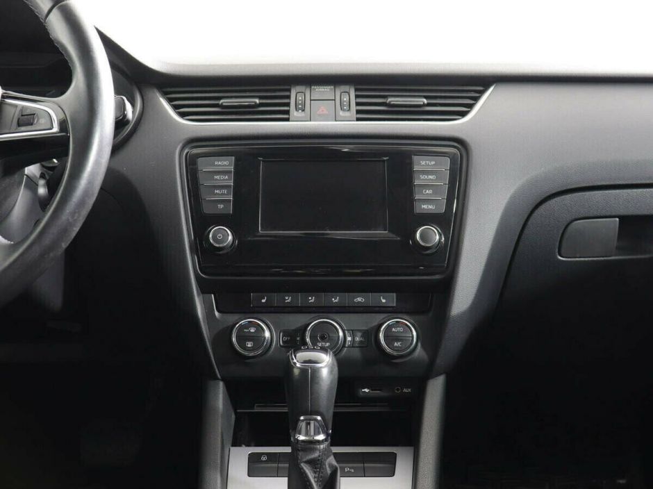 Skoda Octavia 1.4 РКПП, 2014, 107 000 км фото 5